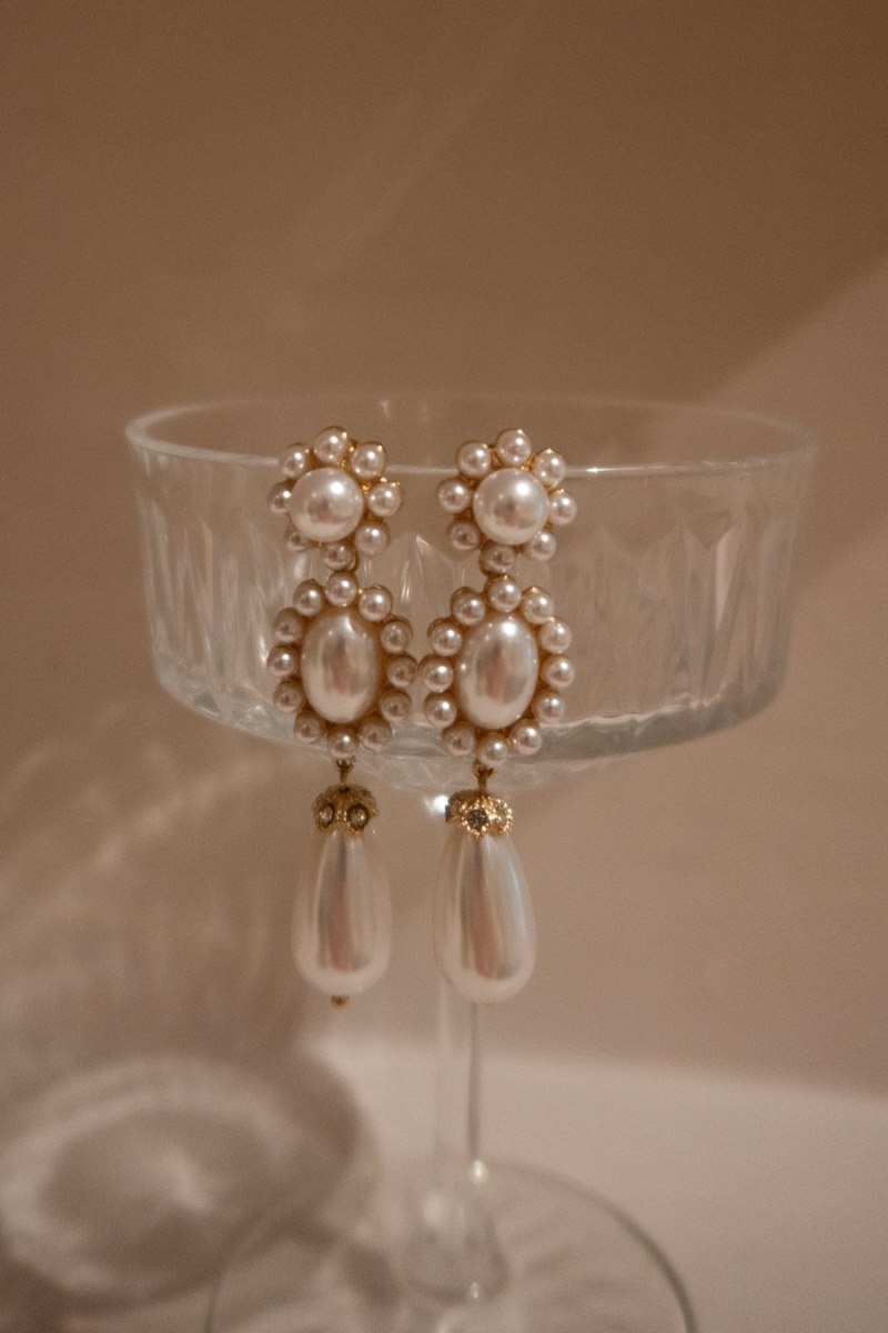 Women's Meshki Enchanted Pearl Drop Earrings White Australia | O5T-8688