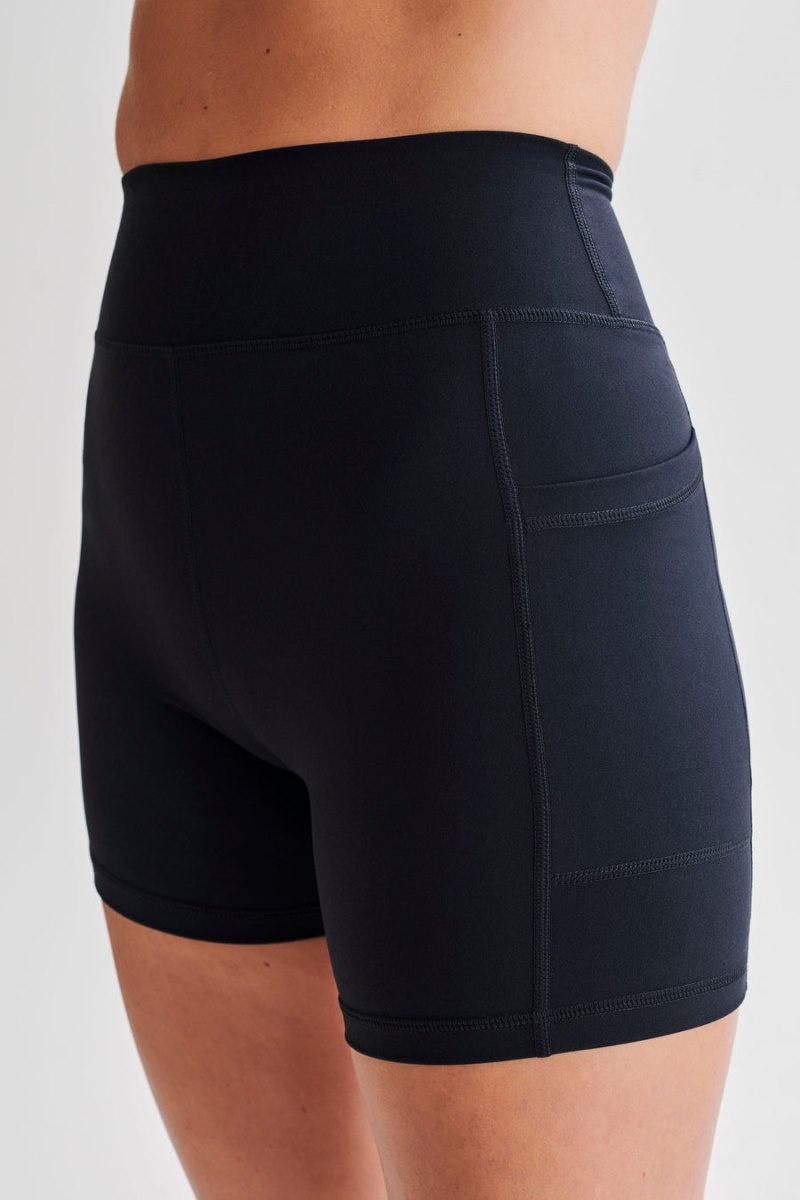 Women's Meshki Martina Bike Pocket Shorts Black Australia | U6P-7775